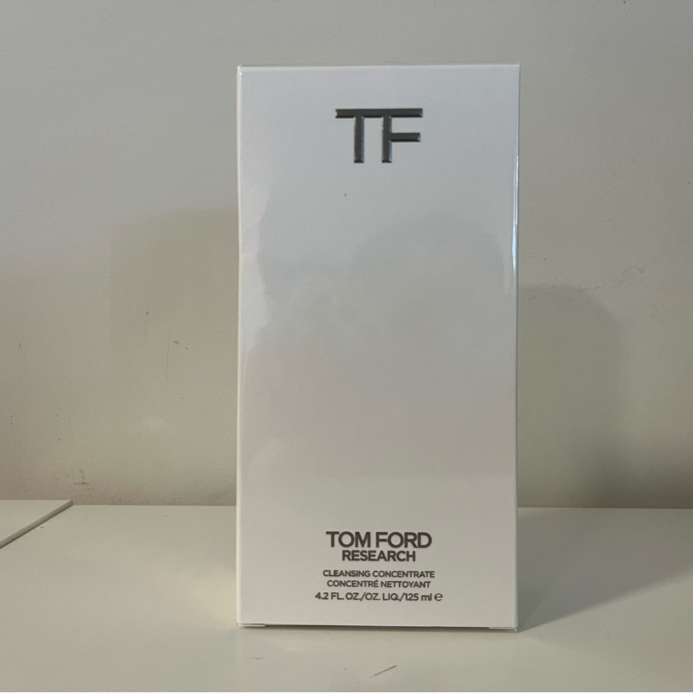 Tom Ford Research Cleansing Concentrate in White